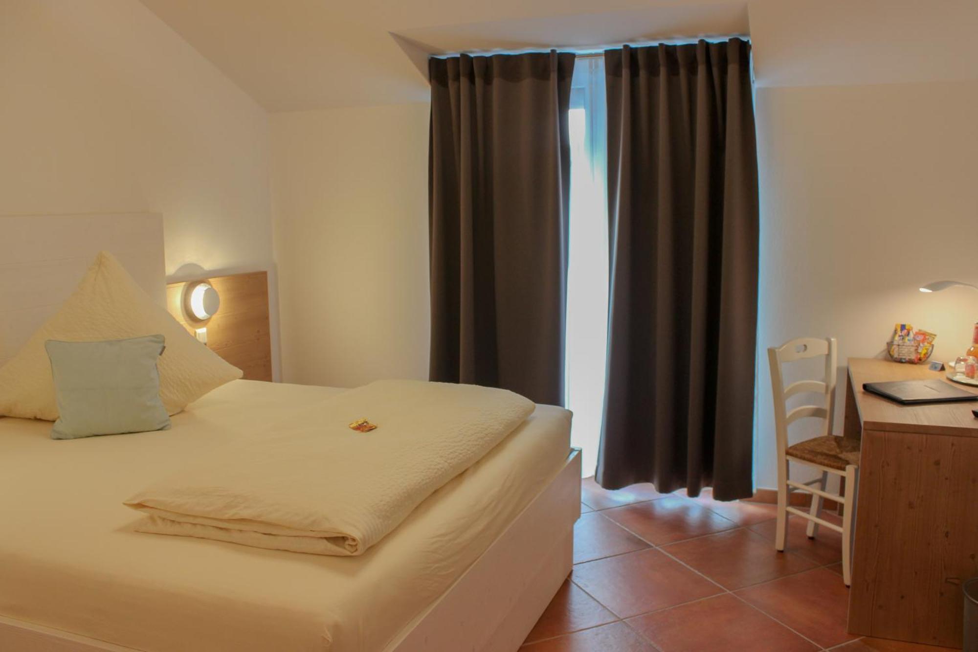 Wirtsberg Pension & Cafe Eching  Εξωτερικό φωτογραφία