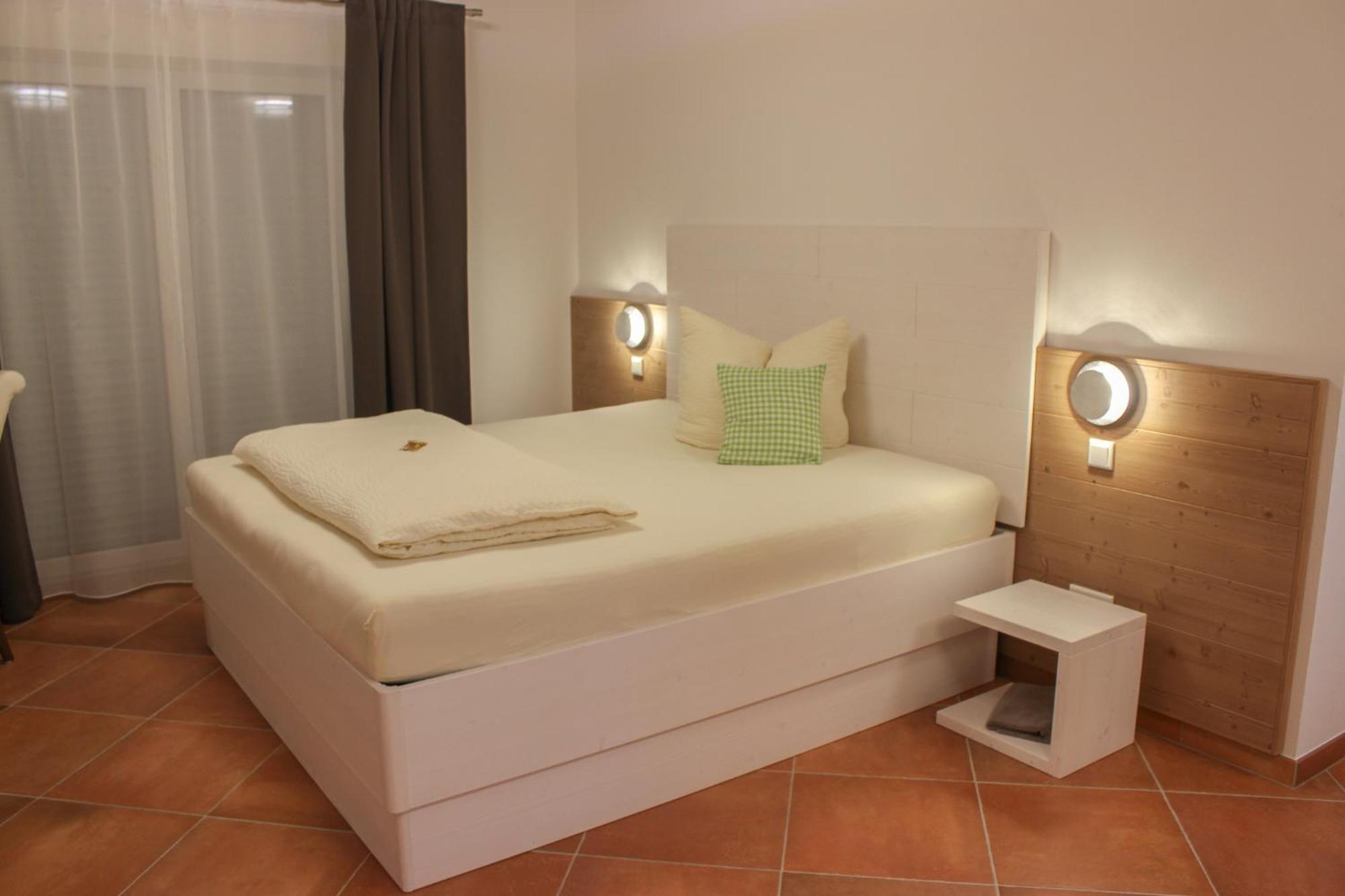 Wirtsberg Pension & Cafe Eching  Εξωτερικό φωτογραφία